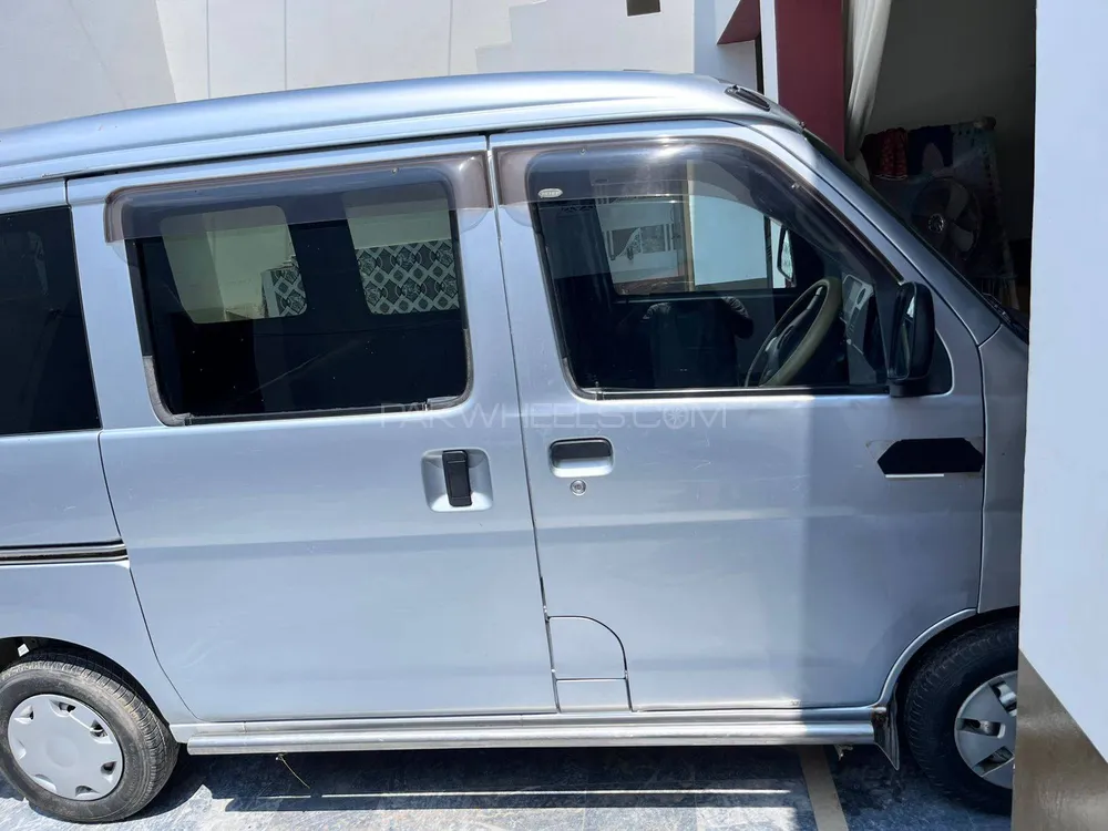 Daihatsu Hijet 2017 for Sale in Pir mahal Image-1