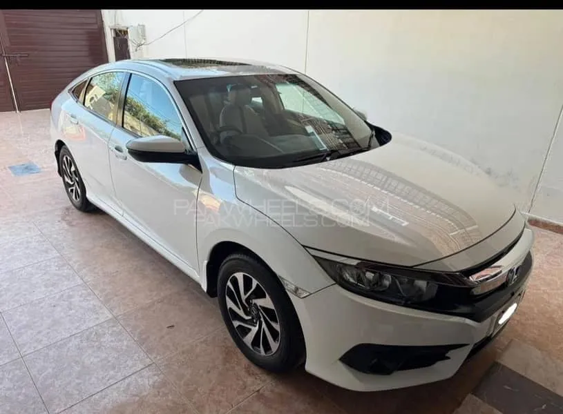 Honda Civic 2018 for Sale in Karachi Image-1