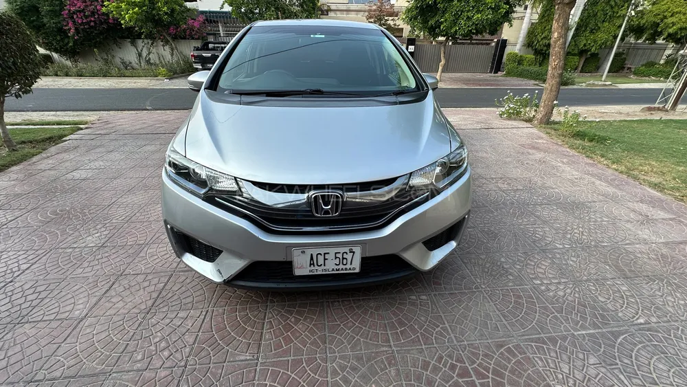 Honda Fit 2015 for Sale in Bahawalpur Image-1