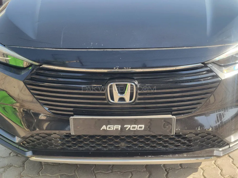 Honda HR-V 2023 for Sale in Sambrial Image-1