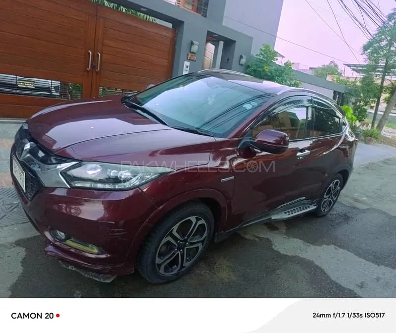 Honda Vezel 2015 for Sale in Karachi Image-1