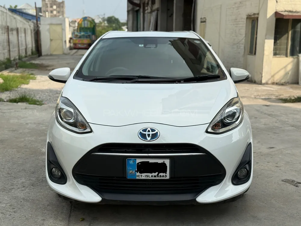 Toyota Aqua 2017 for Sale in Islamabad Image-1
