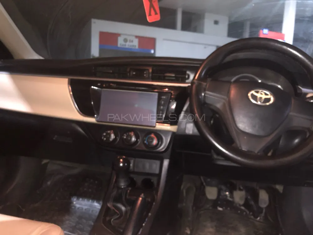 Toyota Corolla 2015 for Sale in Gujranwala Image-1