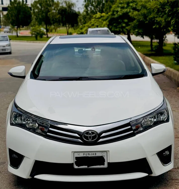 Toyota Corolla 2016 for Sale in Islamabad Image-1