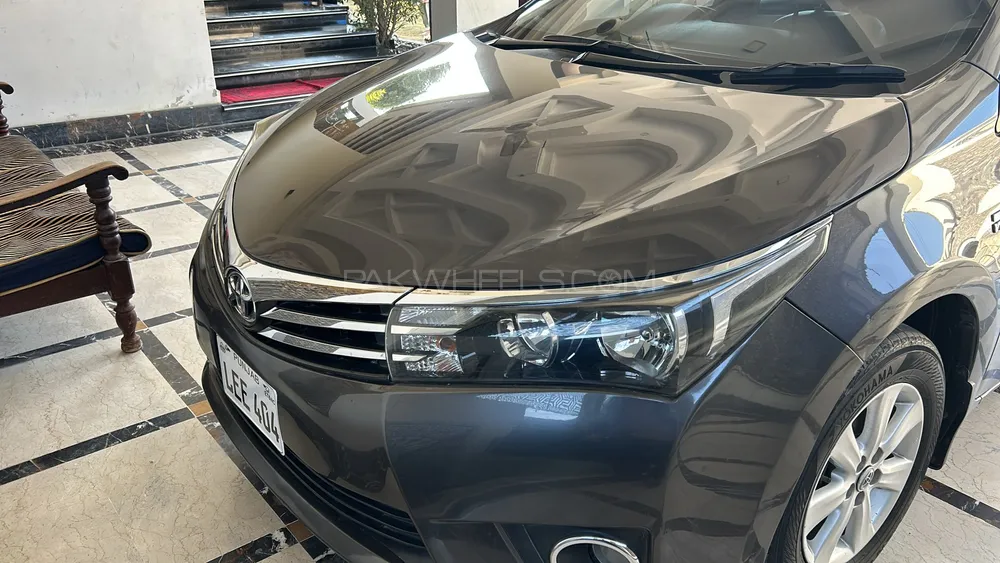 Toyota Corolla 2017 for Sale in Peshawar Image-1