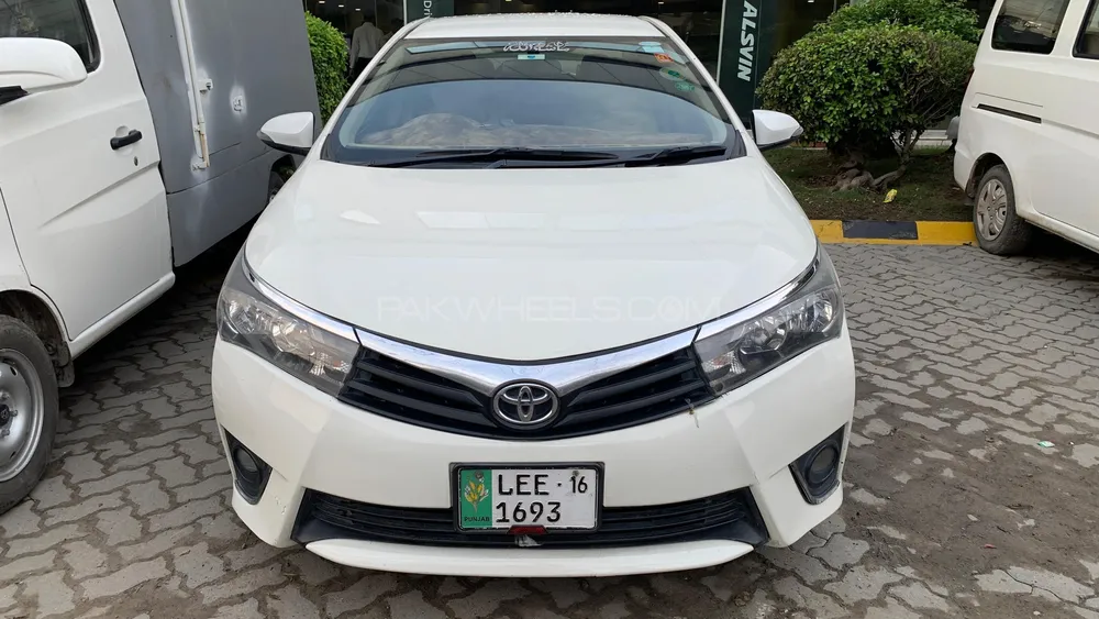 Toyota Corolla 2016 for Sale in Lahore Image-1