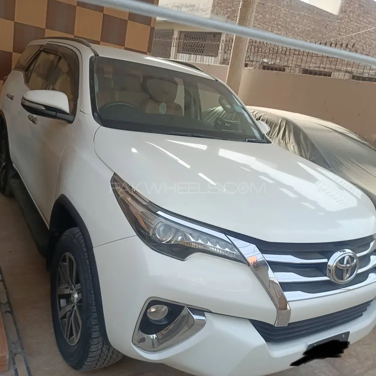 Toyota Fortuner 2017 for Sale in Jhang Image-1
