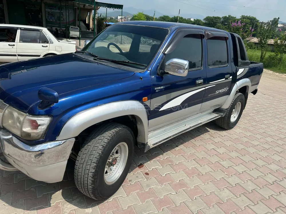 Toyota Hilux 2002 for Sale in Abbottabad Image-1
