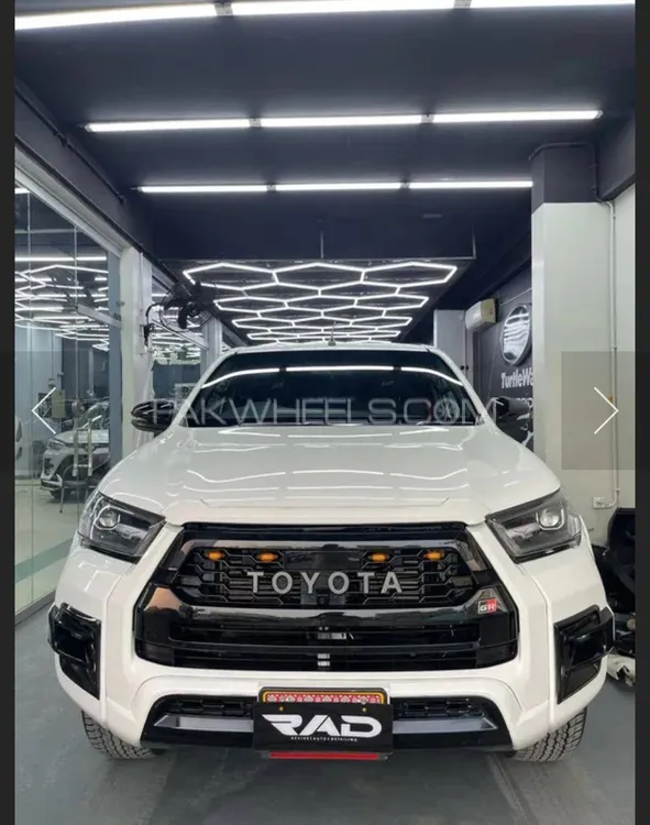Toyota Hilux 2019 for Sale in Karachi Image-1