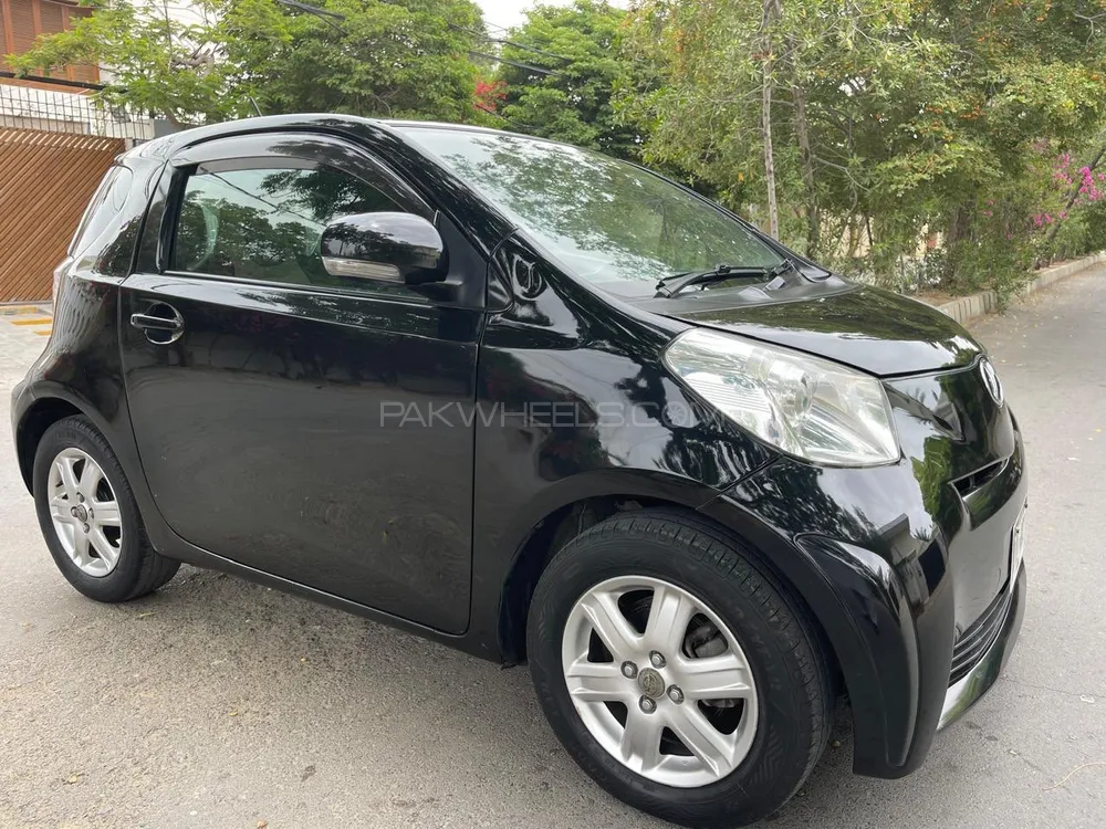 Toyota iQ 2009 for Sale in Karachi Image-1