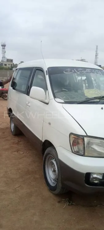 Toyota Noah 2000 for Sale in Karachi Image-1