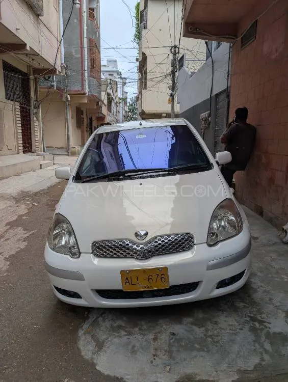 Toyota Vitz 2002 for Sale in Karachi Image-1