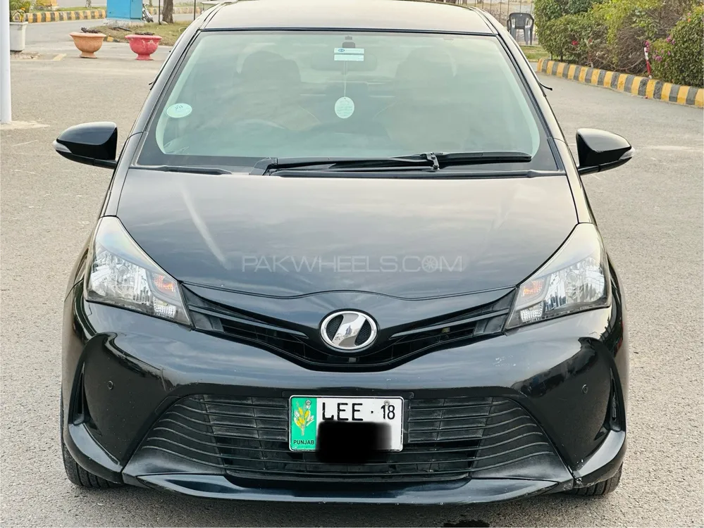 Toyota Vitz 2014 for Sale in Faisalabad Image-1