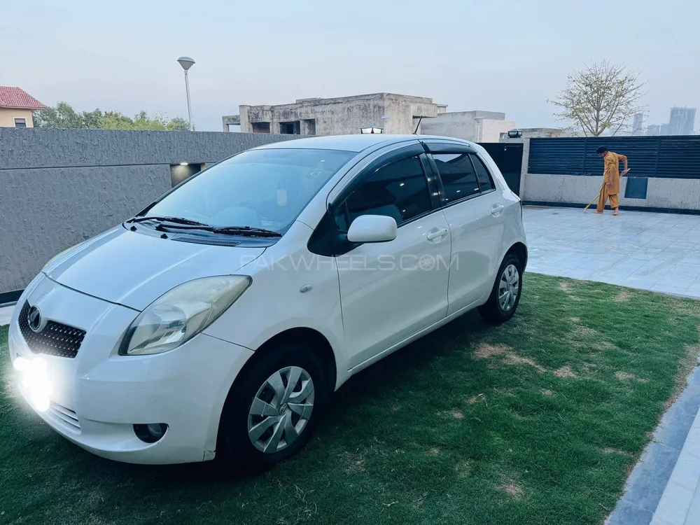 Toyota Vitz 2006 for Sale in Islamabad Image-1