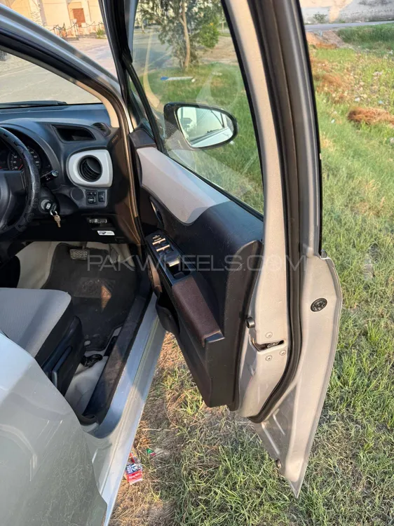 Toyota Vitz 2011 for Sale in Sargodha Toyota Vitz 2011 for Sale in Sargodha Image-5