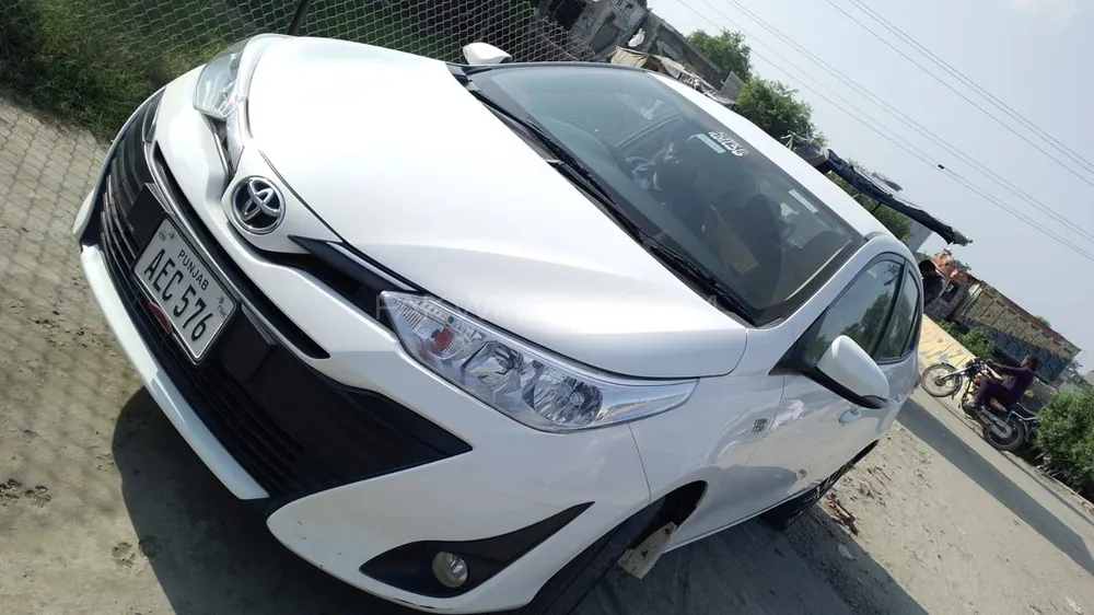 Toyota Yaris Sedan 2021 for Sale in Lahore Image-1