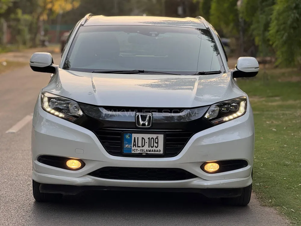 Honda Vezel 2015 for Sale in Lahore Image-1
