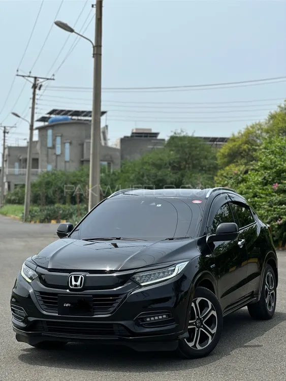 Honda Vezel 2018 for Sale in Lahore Image-1