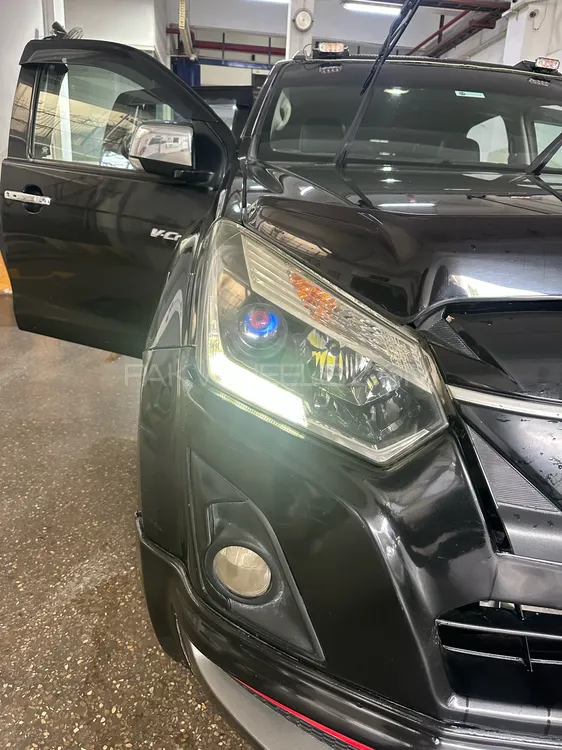 Isuzu D-Max 2019 for Sale in Karachi Image-1
