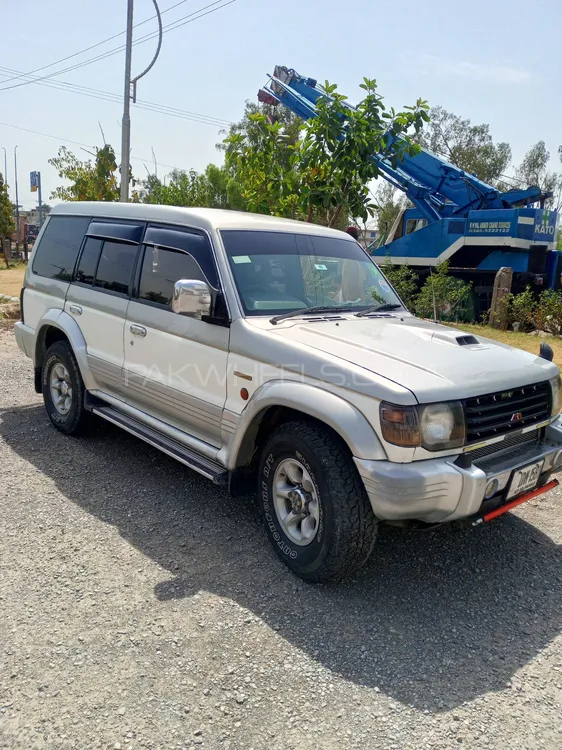Mitsubishi Pajero 1998 for Sale in Islamabad Image-1