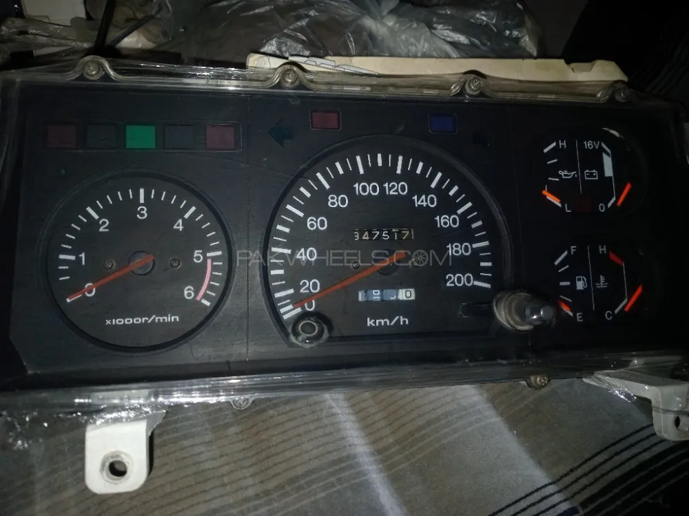 SPEED METER ,TOYOTA LAND CRUISER ,1985 to 2005 Image-1