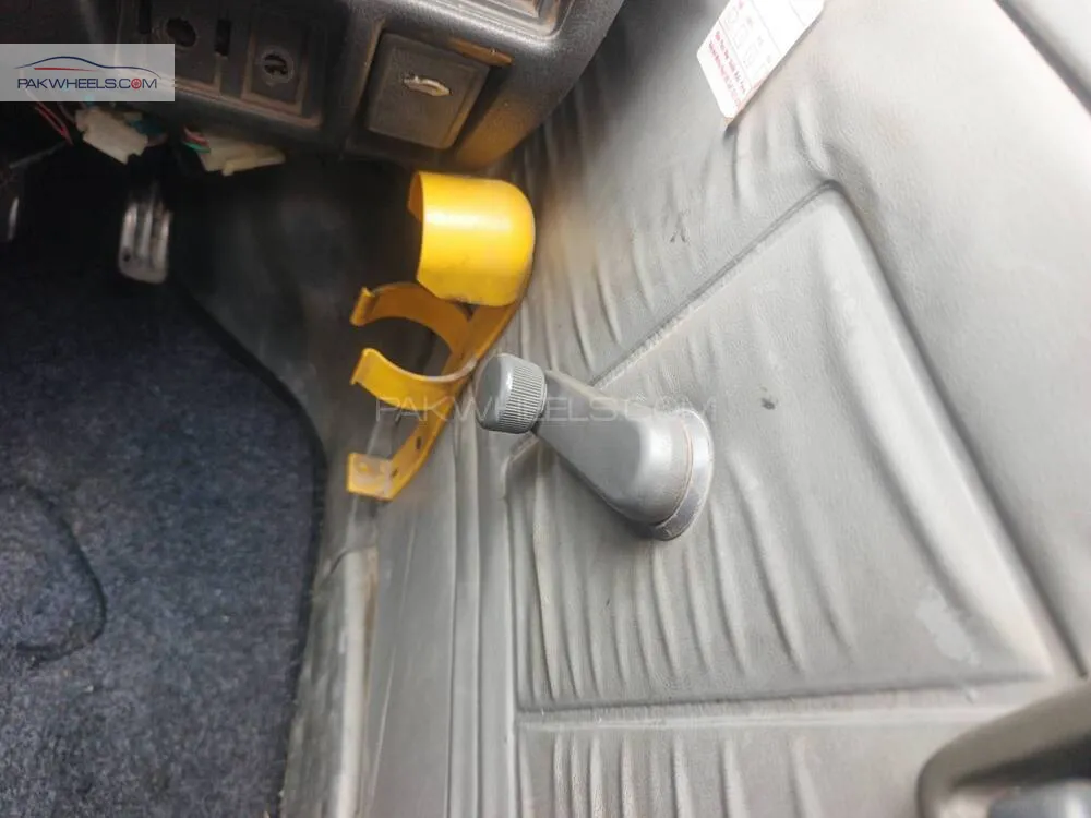 Suzuki Mehran 2006 for Sale in Lahore Suzuki Mehran 2006 for Sale in Lahore Image-12