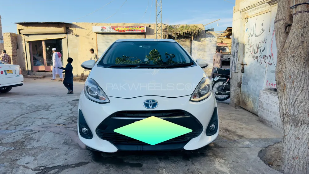 Toyota Aqua 2017 for Sale in Karachi Image-1