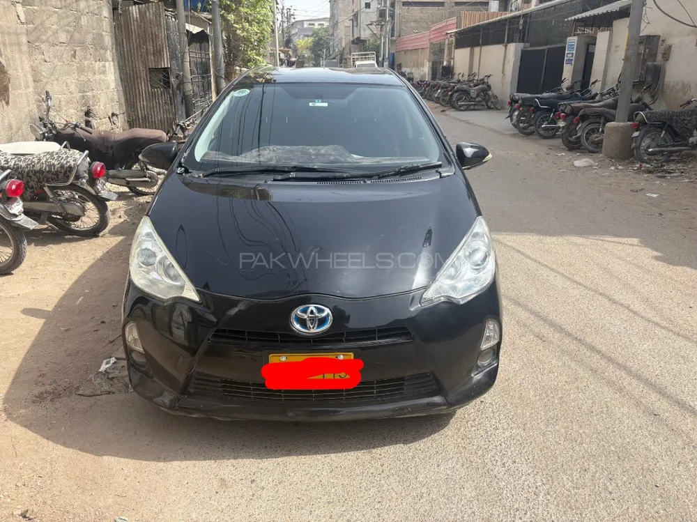 Toyota Aqua 2013 for Sale in Karachi Image-1