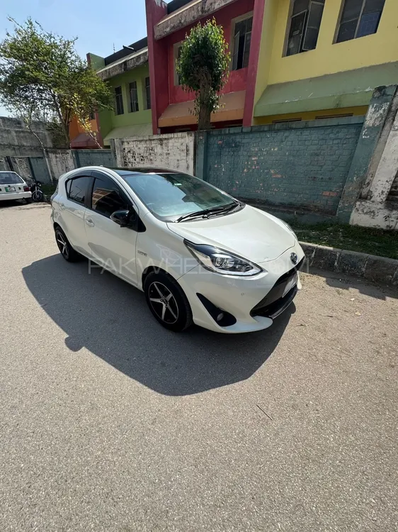 Toyota Aqua 2019 for Sale in Islamabad Image-1