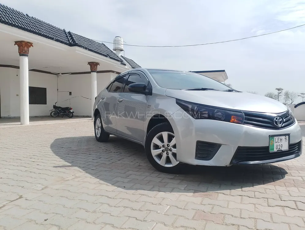 Toyota Corolla 2015 for Sale in Mandi bahauddin Image-1