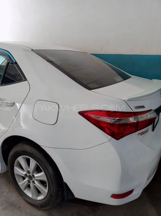 Toyota Corolla 2017 for Sale in Karachi Image-1