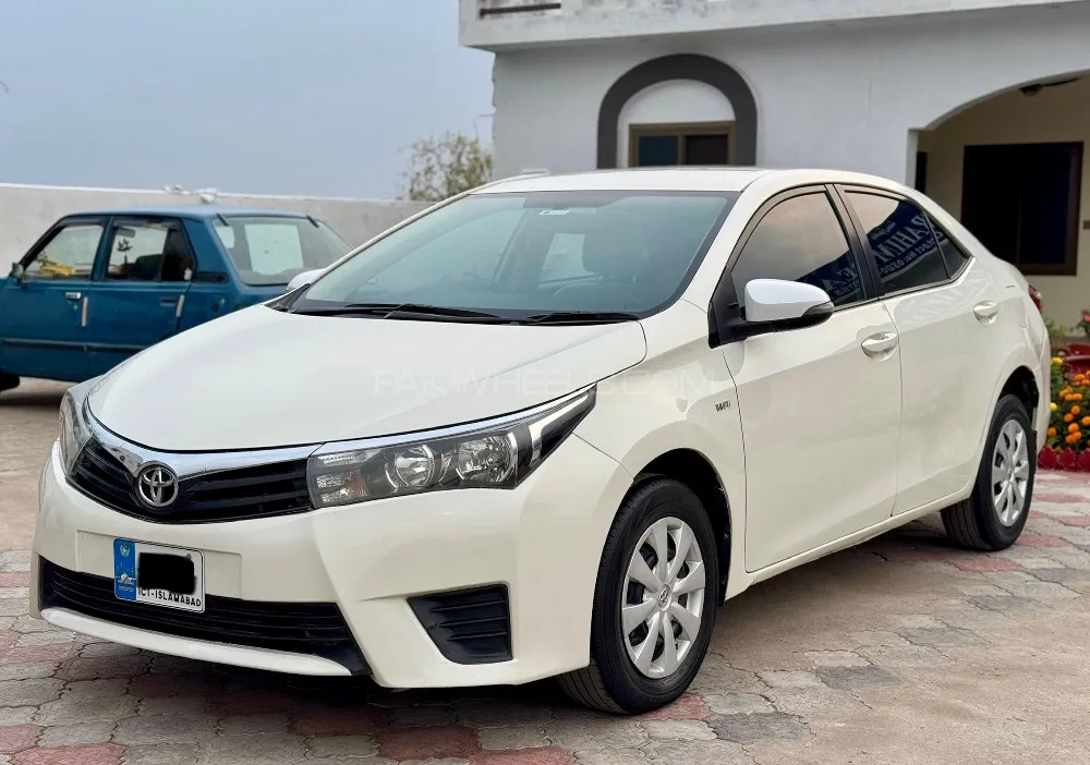 Toyota Corolla 2017 for Sale in Islamabad Image-1