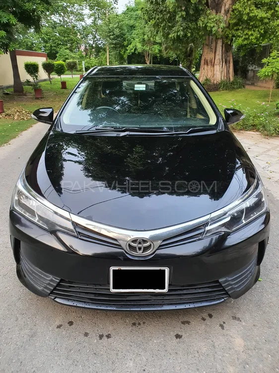Toyota Corolla 2017 for Sale in Lahore Image-1