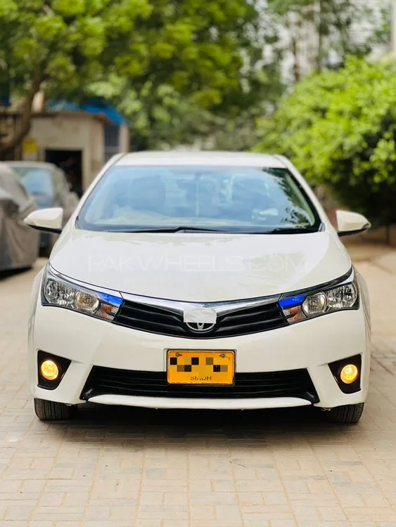 Toyota Corolla 2016 for Sale in Karachi Image-1