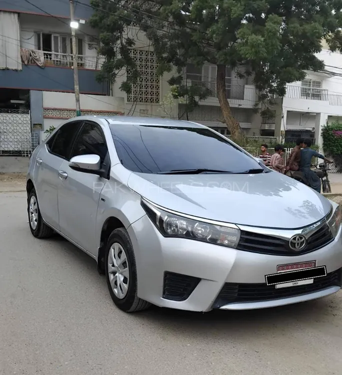 Toyota Corolla 2016 for Sale in Karachi Image-1