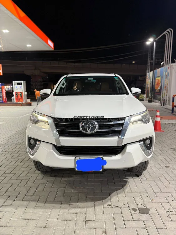 Toyota Fortuner 2018 for Sale in Lahore Image-1
