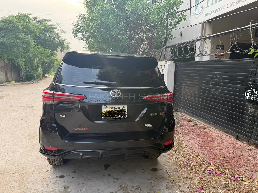 Toyota Fortuner 2024 for Sale in Lahore Image-1