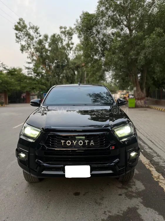 Toyota Hilux 2024 for Sale in Lahore Image-1