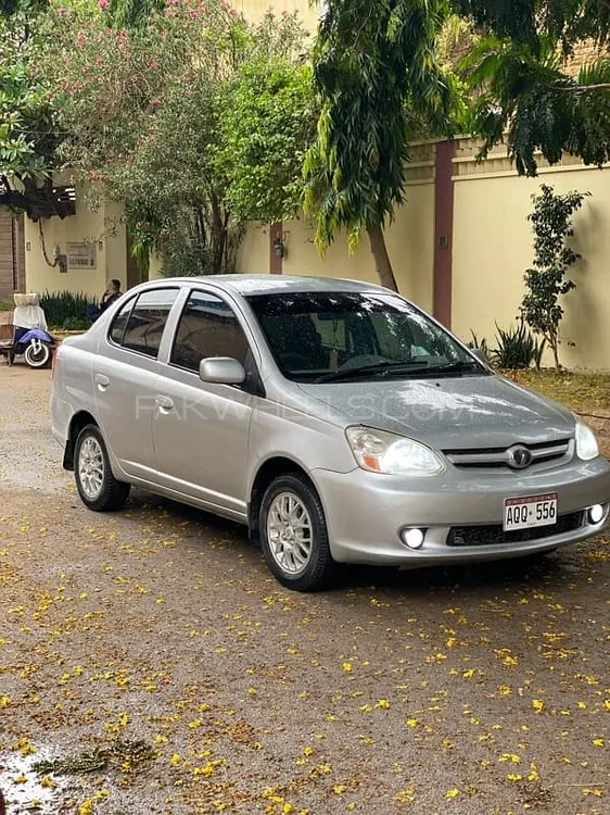 Toyota Platz 2005 for Sale in Karachi Image-1