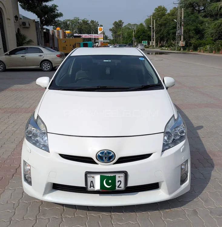 Toyota Prius 2009 for Sale in Sargodha Image-1