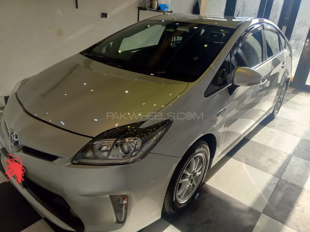 Toyota Prius 2014 for Sale in Islamabad Image-1