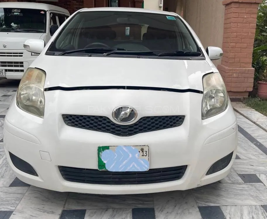Toyota Vitz 2010 for Sale in Peshawar Image-1