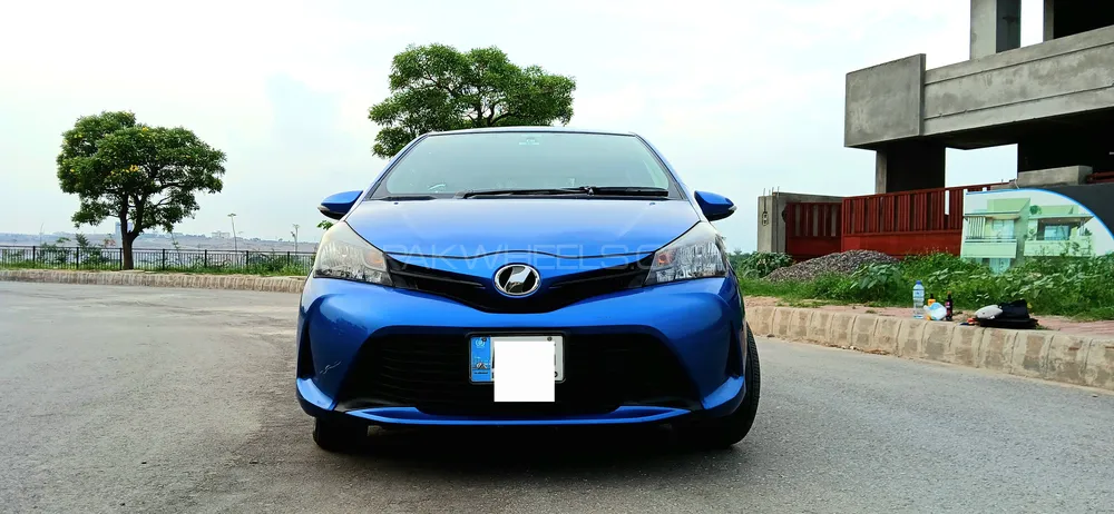Toyota Vitz 2015 for Sale in Rawalpindi Image-1