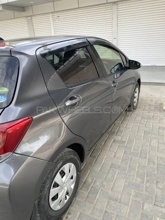 Toyota Vitz 2016 for Sale in Sukkur Image-1