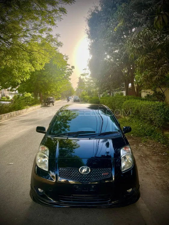 Toyota Vitz 2005 for Sale in Karachi Image-1