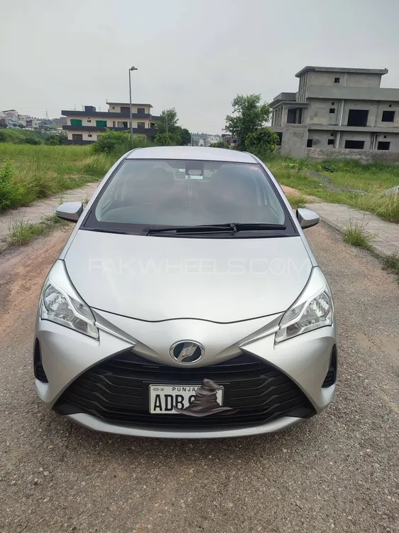 Toyota Vitz 2017 for Sale in Islamabad Image-1