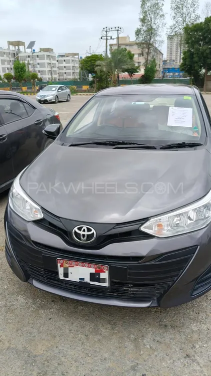 Toyota Yaris Sedan 2021 for Sale in Karachi Image-1