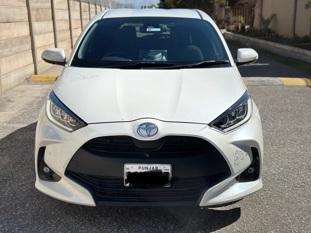 Toyota Yaris Hatchback 2022 for Sale in Peshawar Image-1