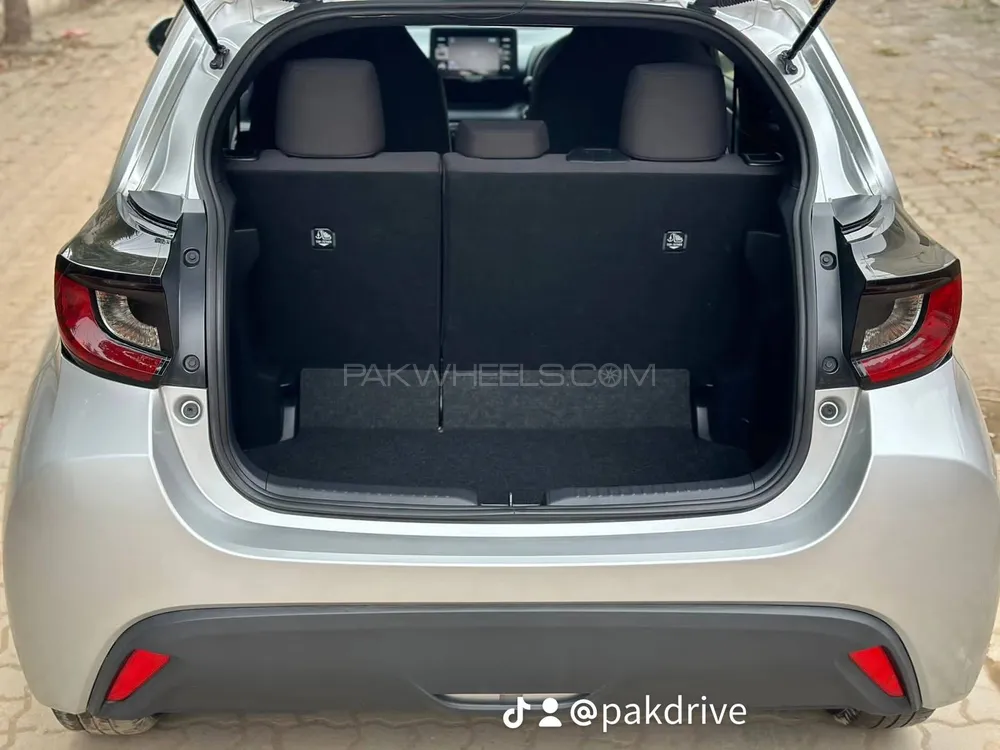 Toyota Yaris Hatchback 2022 for Sale in Sialkot Toyota Yaris Hatchback 2022 for Sale in Sialkot Image-7