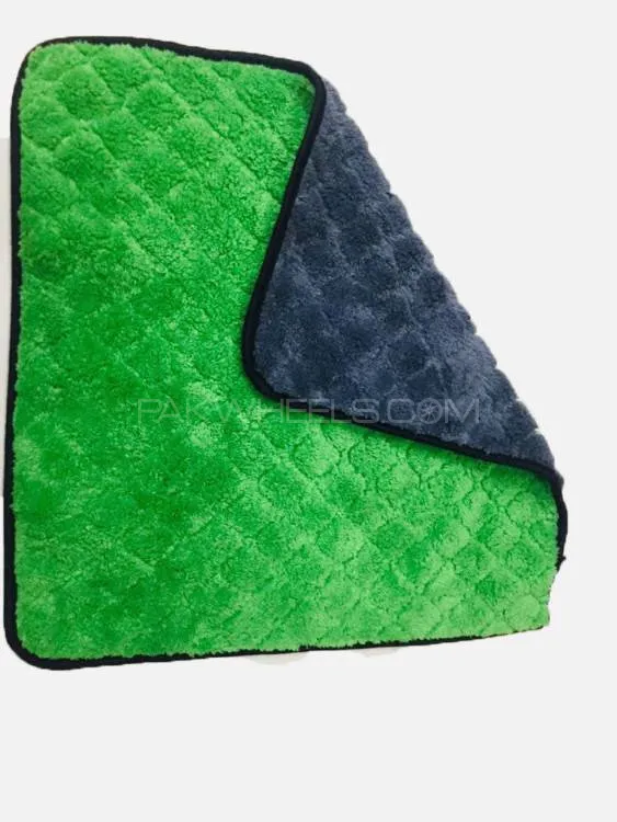 ULTRA SUPER PLUSHED MICROFIBER TOWEL- 40CM X 40CM - 850GSM - TOP QUALITY Image-1